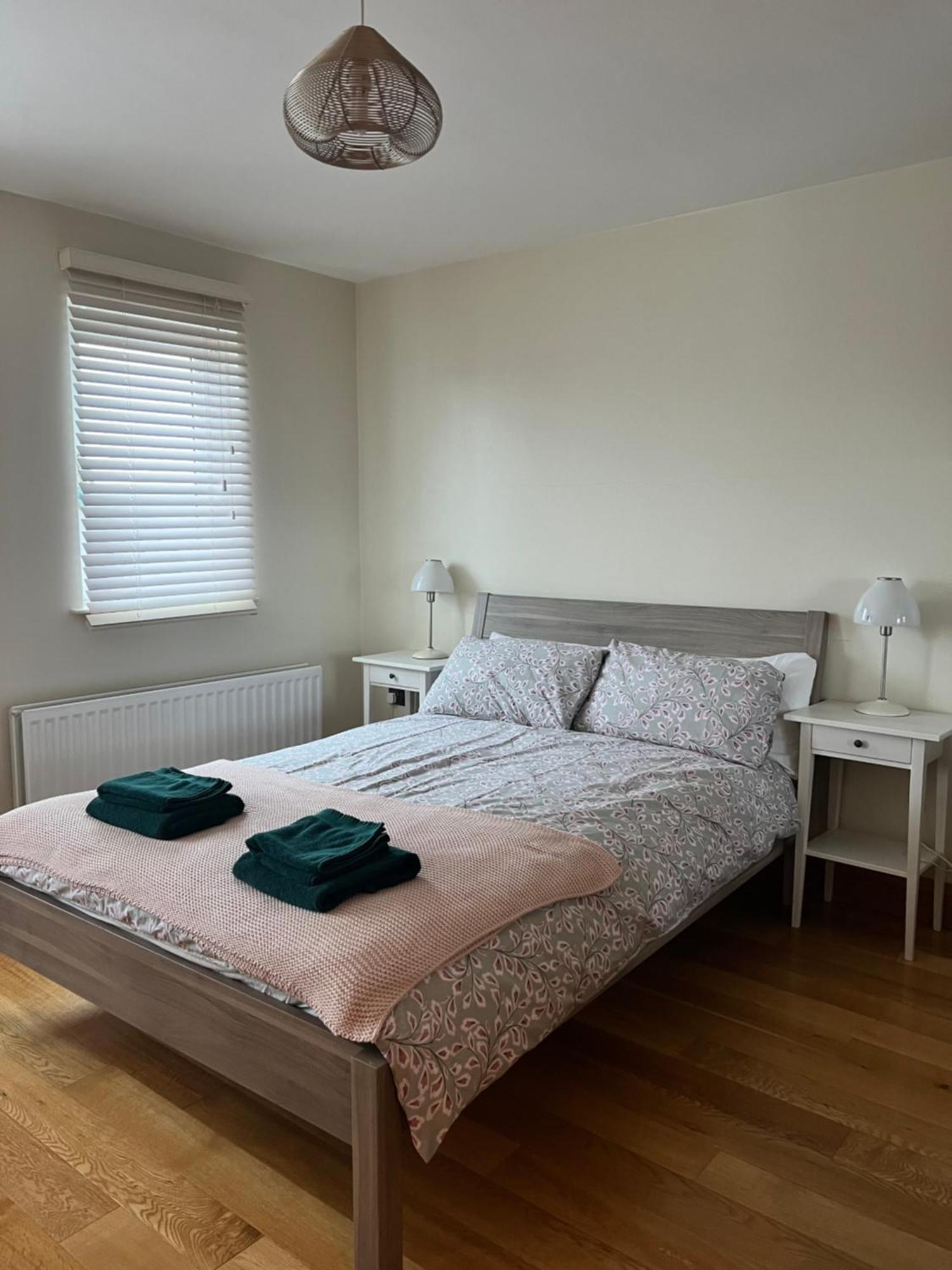 Penthouse Apartment - Town Centre, Sea Views, Secure Parking Portrush Exterior foto